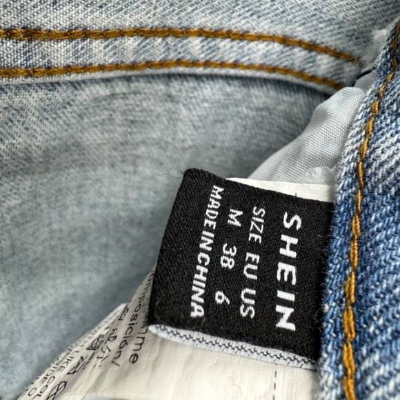 Jeans - Picture 3 of 3